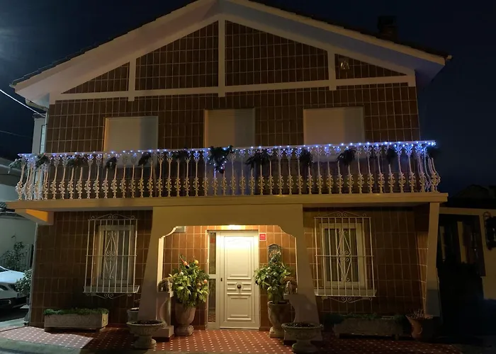 La Casa De Holiday home Cudon